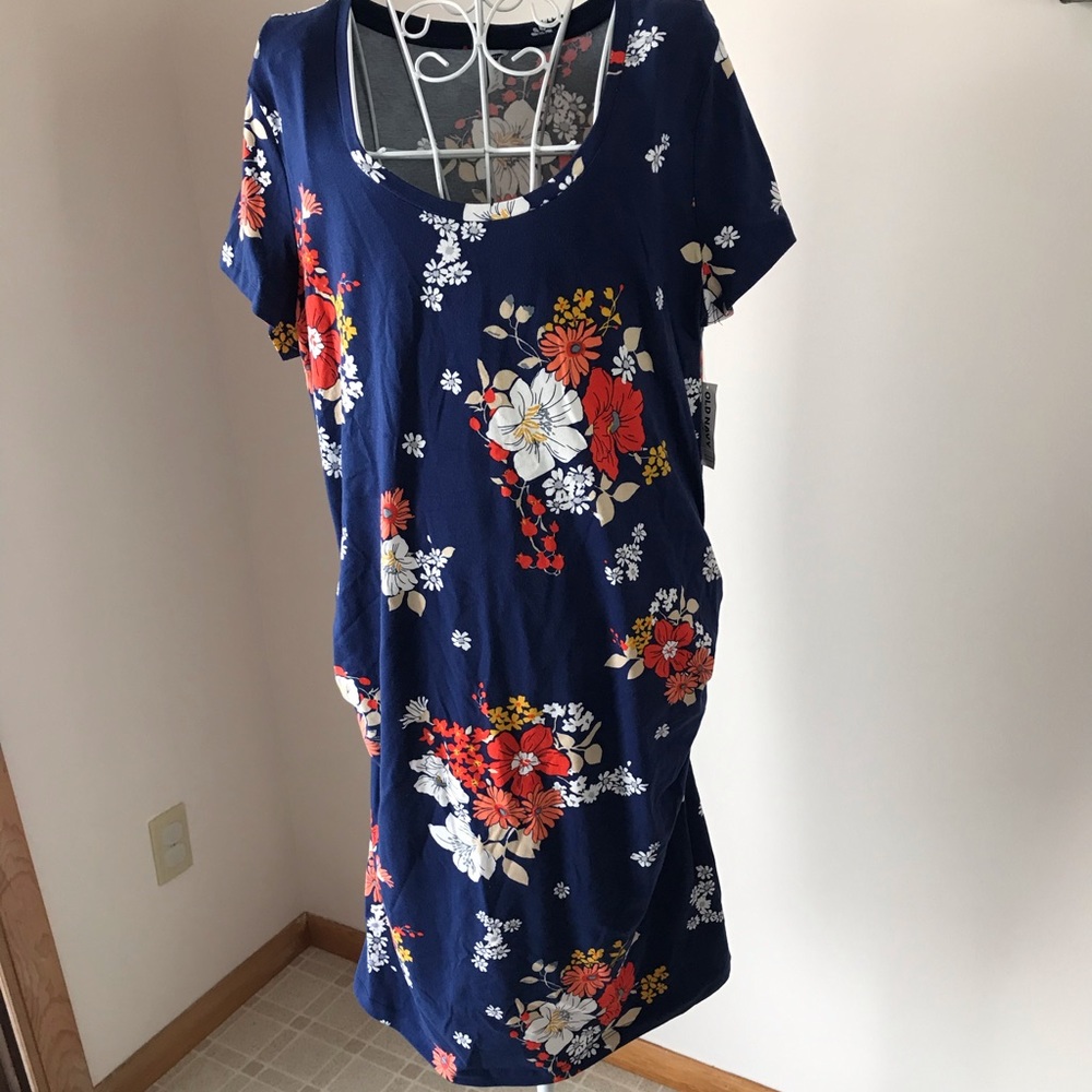 Old Navy maternity dress NEW